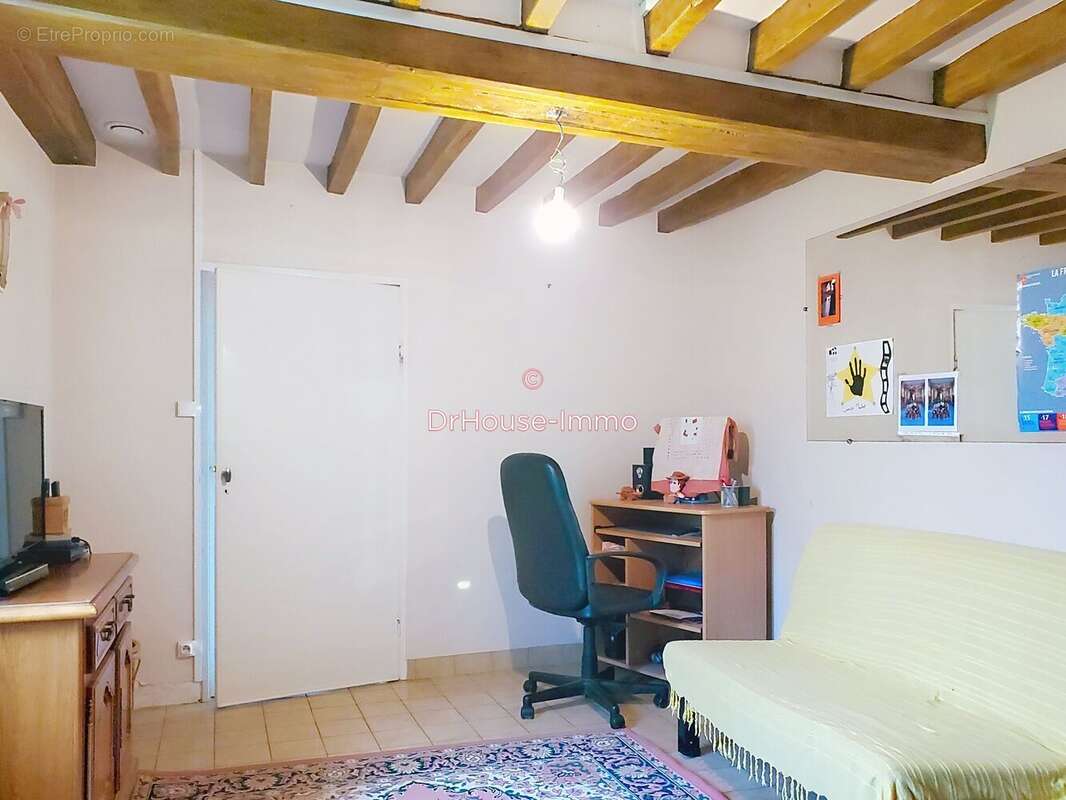 Maison à MONTIGNY-LE-CHARTIF
