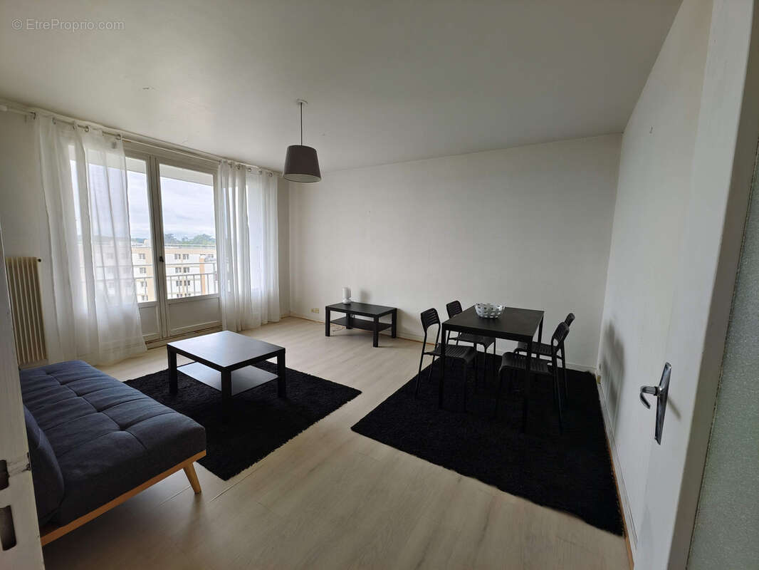 Appartement à JOUE-LES-TOURS