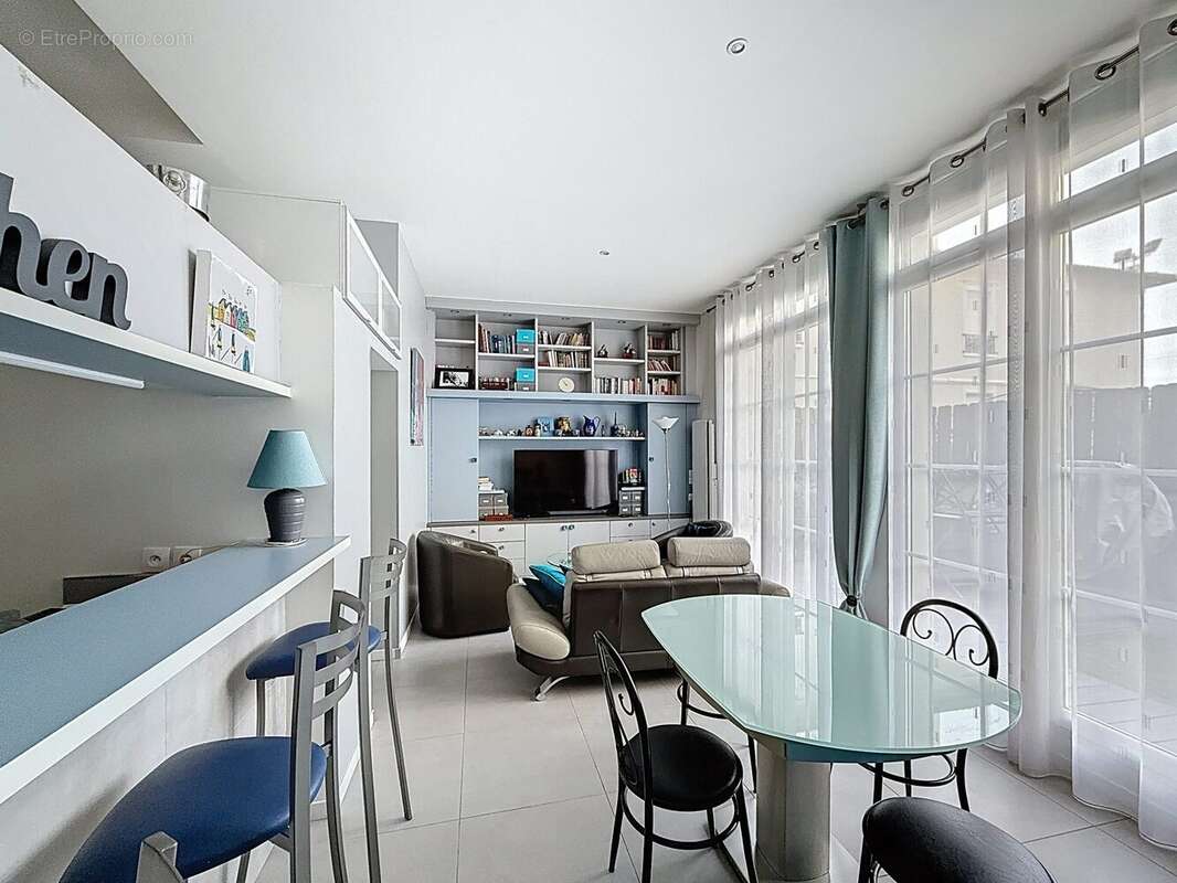 Appartement à MAISONS-ALFORT