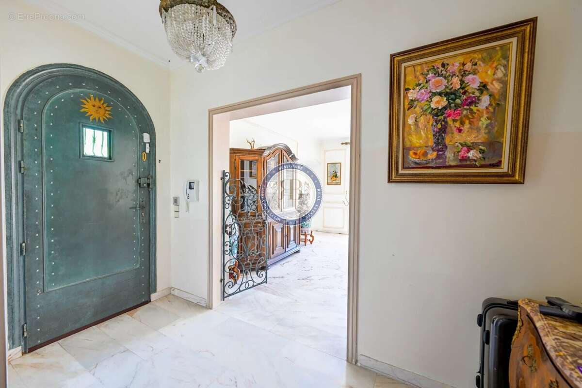 Maison à VALLAURIS