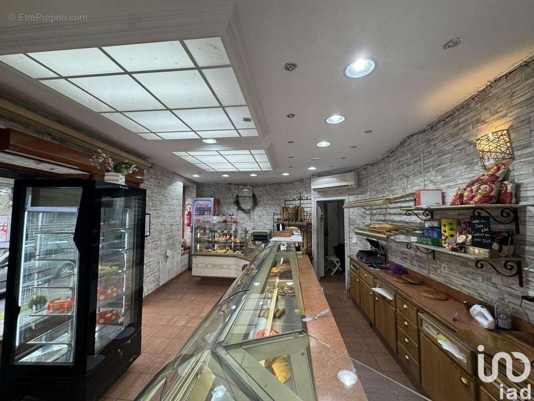 Photo 4 - Commerce à COMBS-LA-VILLE