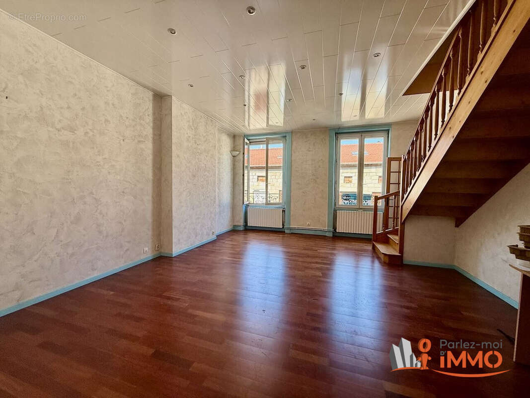 Appartement 100 m² à Saint-Etienne  - photo 2