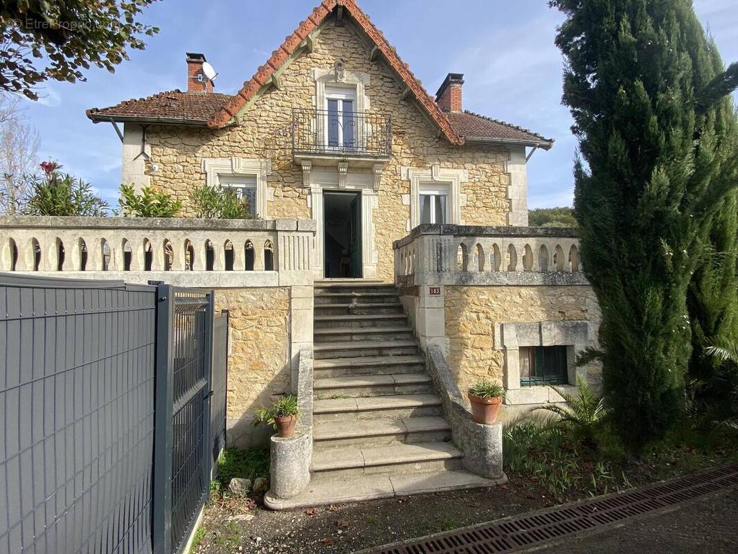 IMG8108 - Maison à BEYNAC-ET-CAZENAC