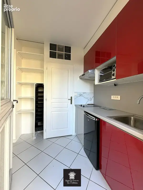STUDIO 20m2 Calme et Clair en RdC sur cour- Proximité Gare VERSAILLES CHANTIERS - Bon Etat. - photo 5