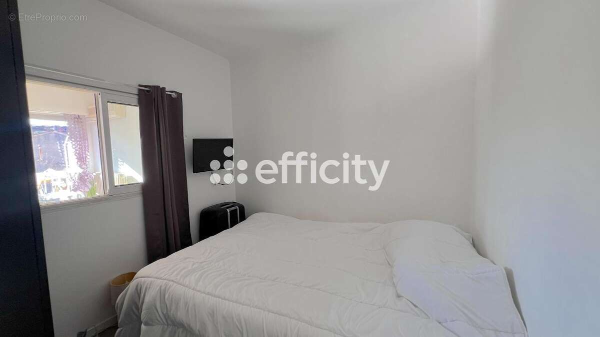 Appartement à MARSEILLE-4E