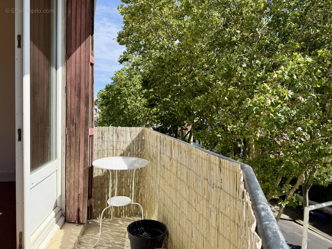 Appartement à ISSY-LES-MOULINEAUX