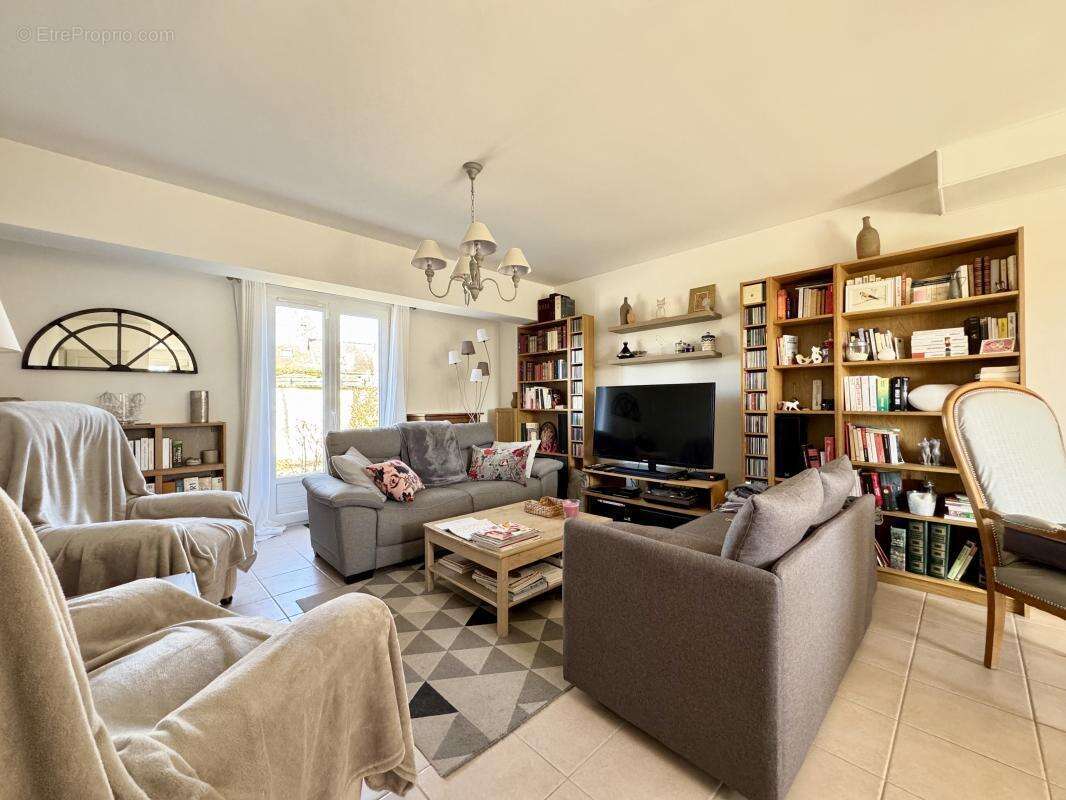 Maison à CHAUVINCOURT-PROVEMONT