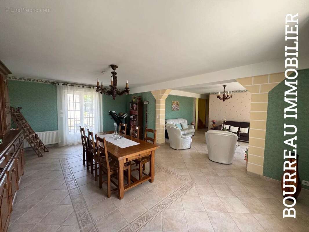Maison à CHAMPLAY
