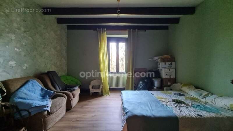 Maison à SAVIGNAC-SUR-LEYZE