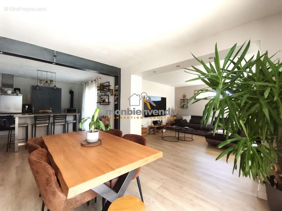 Maison à YTRAC