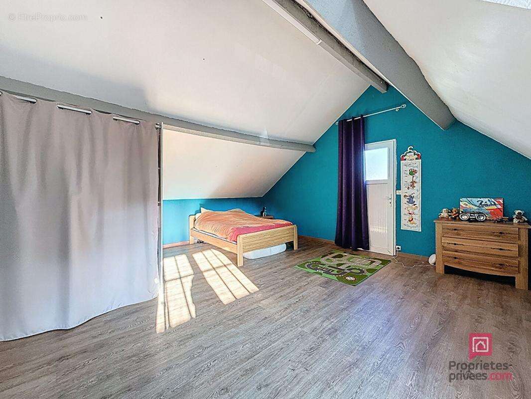 Maison à BONNETABLE