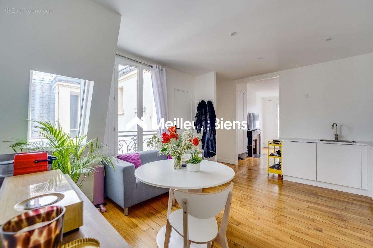 Appartement à LEVALLOIS-PERRET