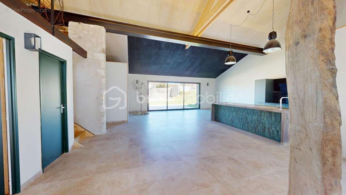 Maison à BARBEZIEUX-SAINT-HILAIRE