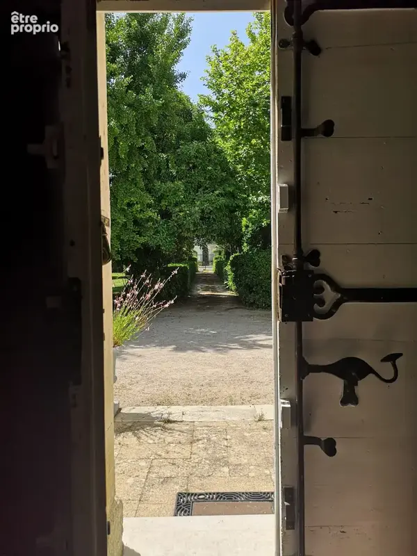 Maison 500 m² à Entraigues-Sur-La-Sorgue  - photo 9