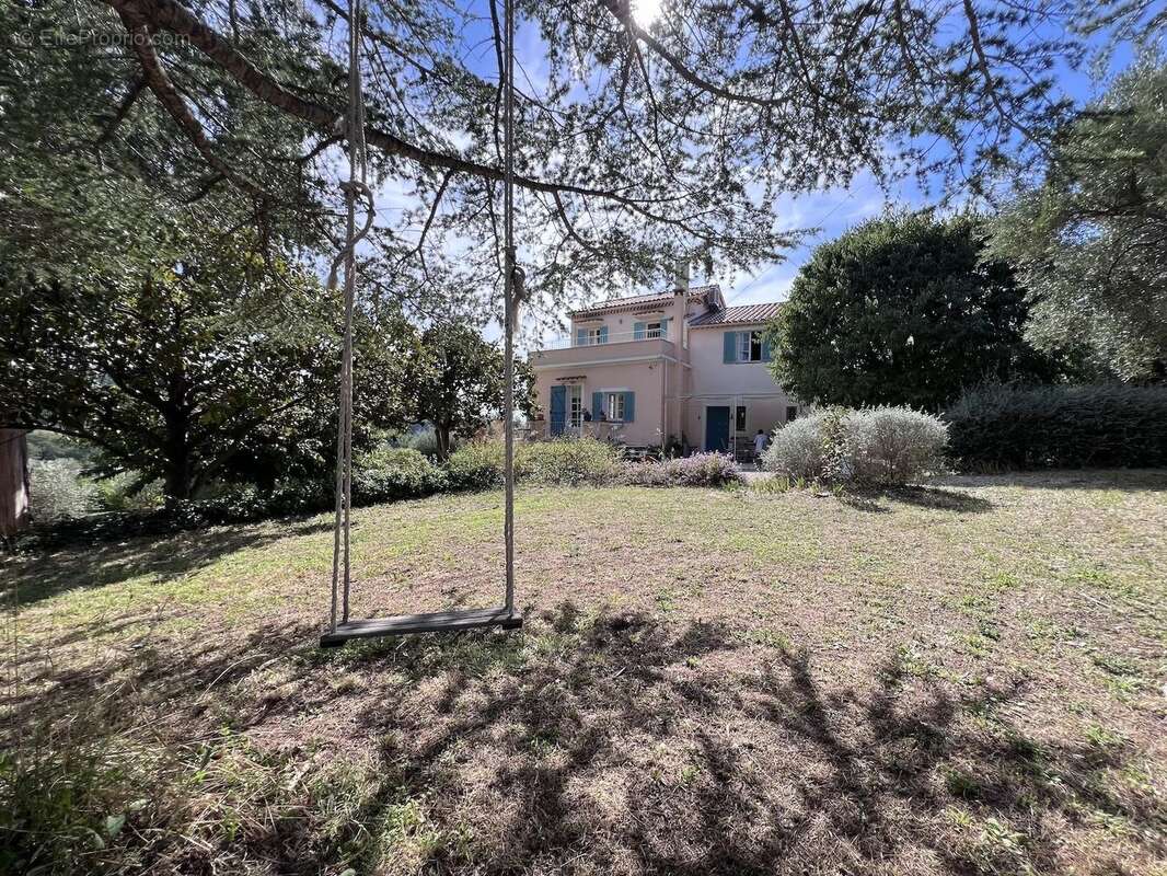 Maison à LE CASTELLET