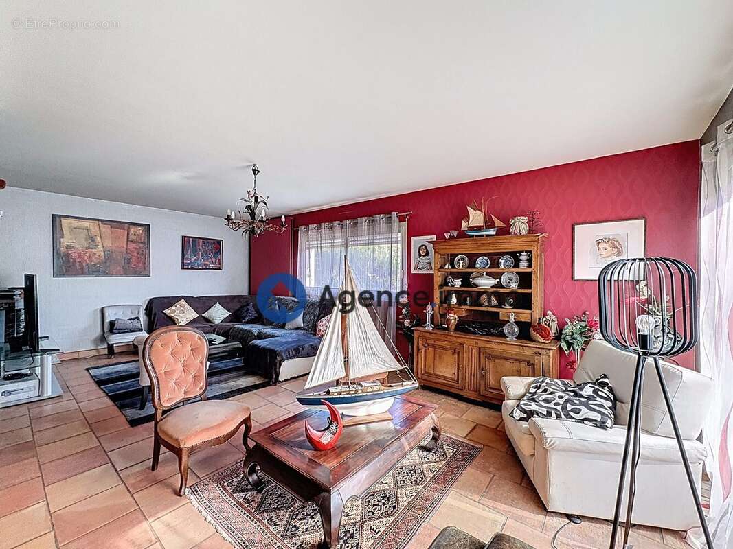 Maison à ARTANNES-SUR-INDRE