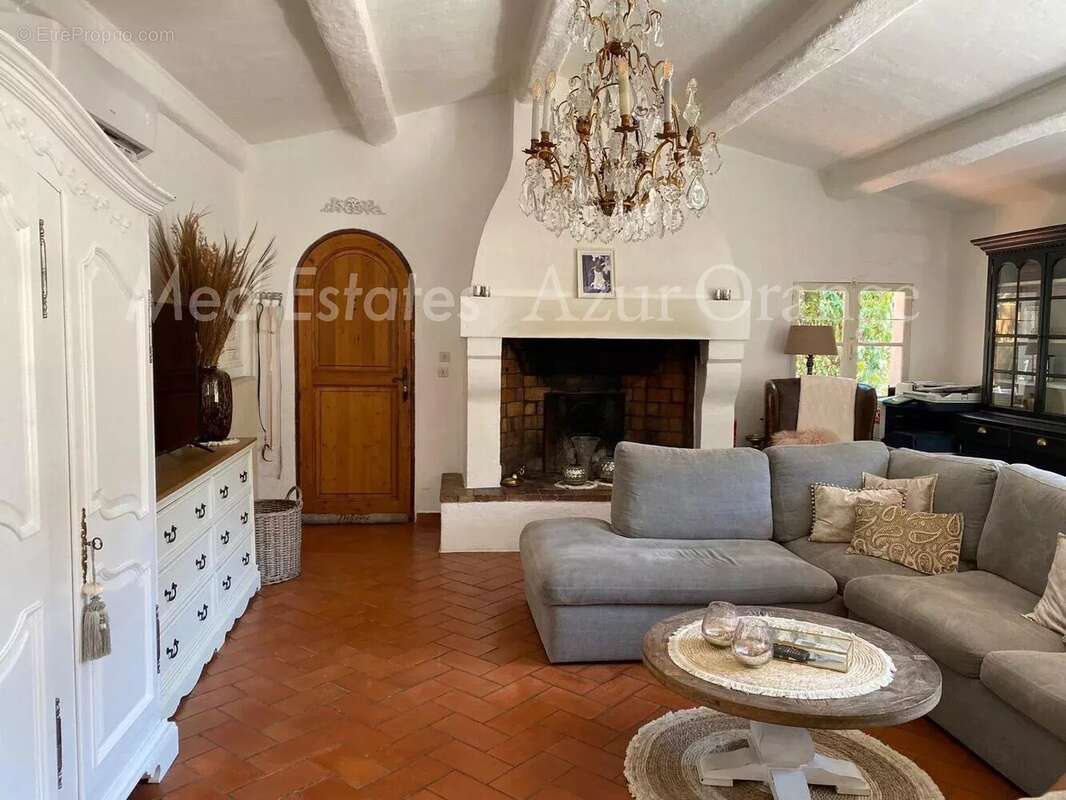 Maison à LA GARDE-FREINET