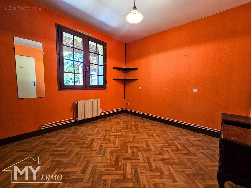 Maison à GARDONNE