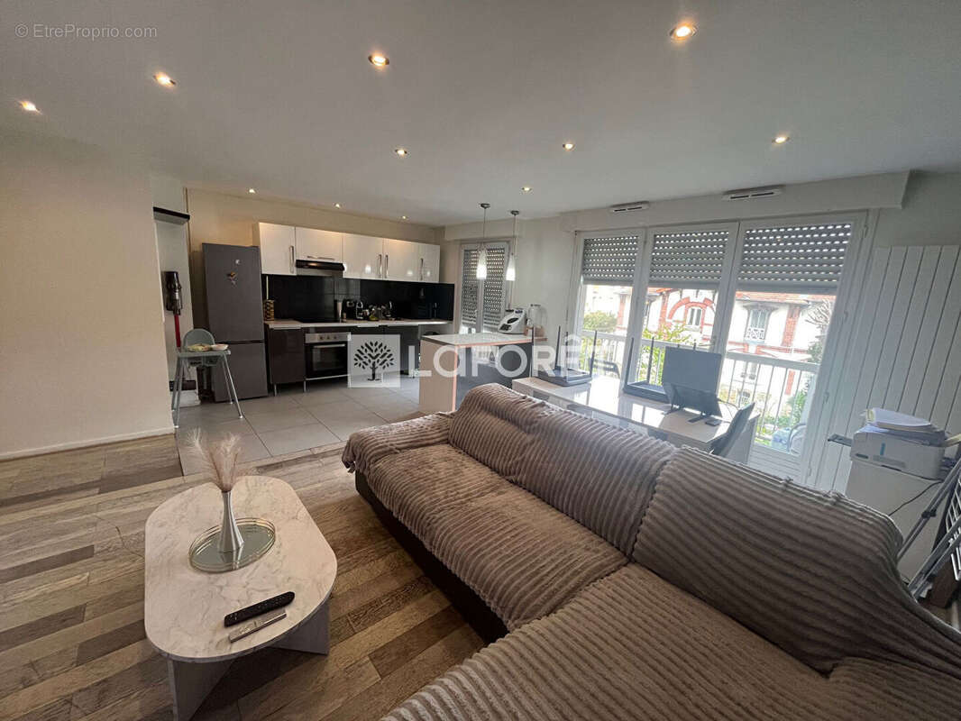 Appartement à VILLEMOMBLE