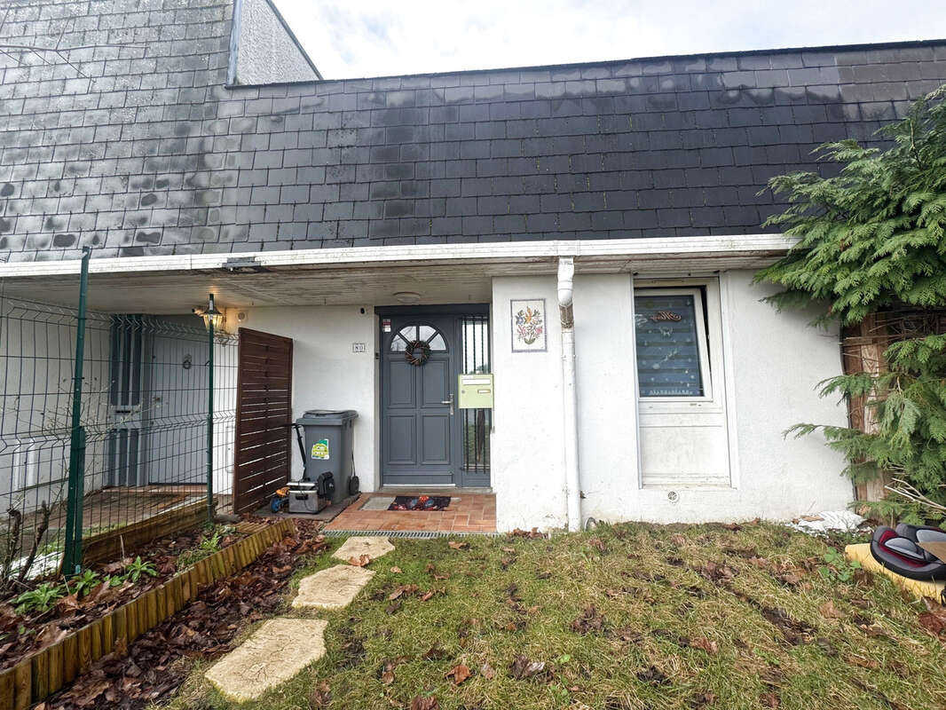 Maison à SURVILLIERS