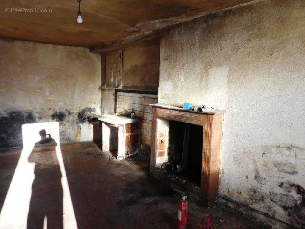 Maison à SAINT-CARADEC-TREGOMEL