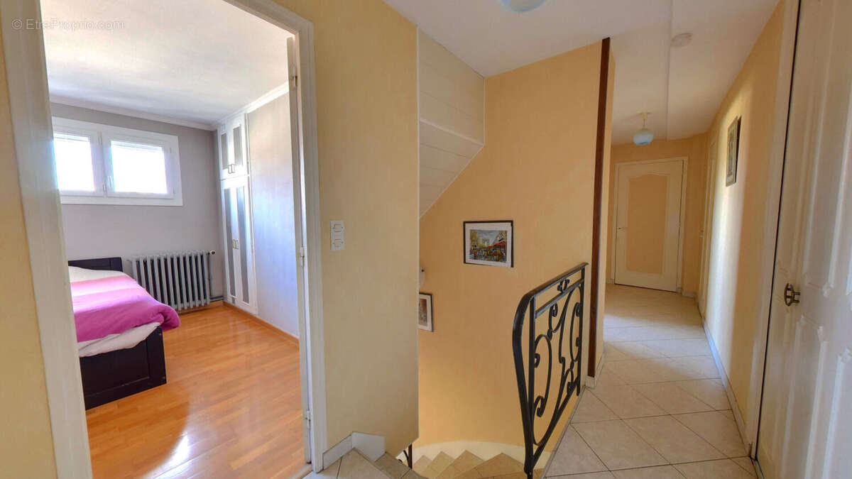 Maison à ROISSY-EN-BRIE