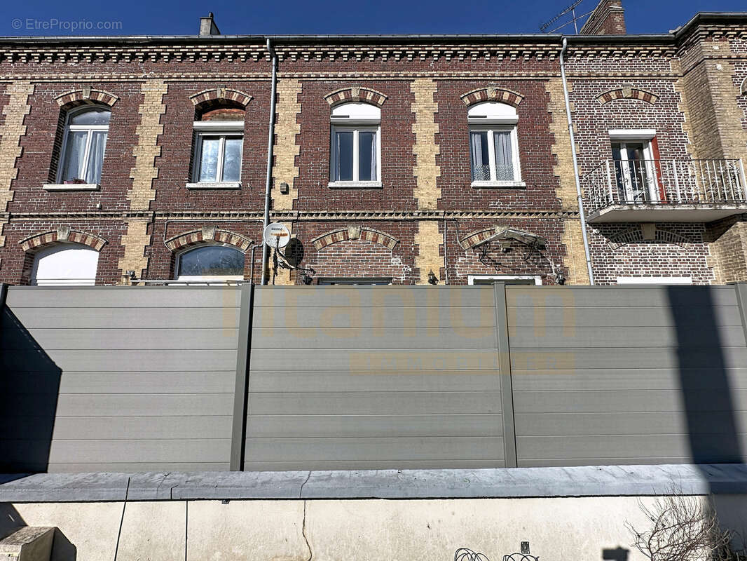 Maison à ETREPAGNY