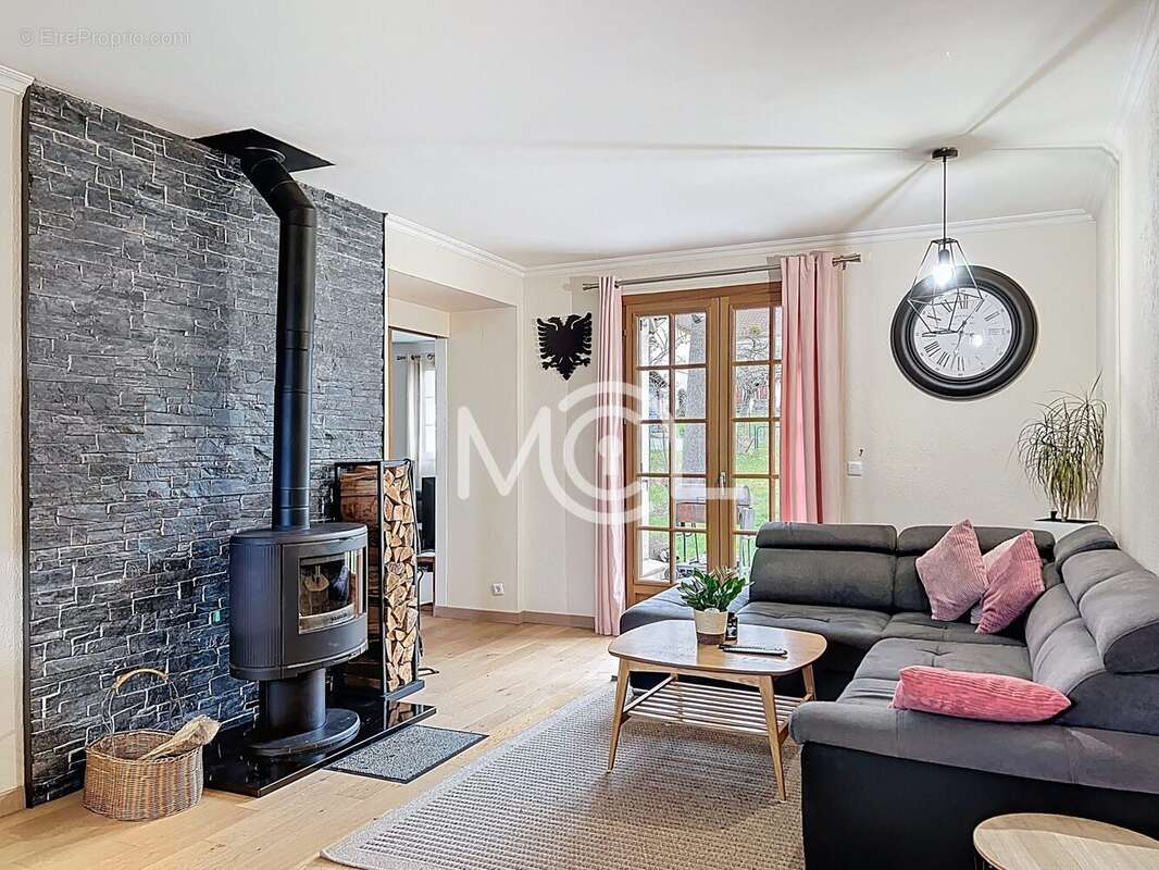 Maison à BOUSSY-SAINT-ANTOINE