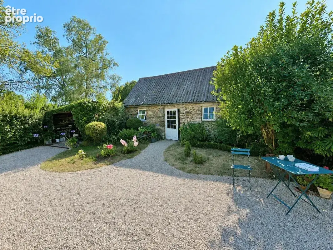 Un charme fou au cœur de Plouezoc’h ! Ensemble immobilier : maison principale, studio et dépendance - photo 4