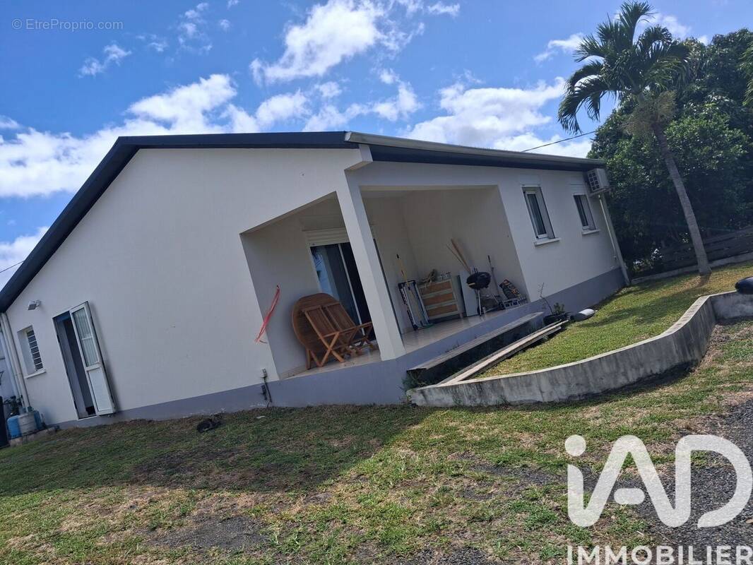 Photo 1 - Maison à SAINT-JOSEPH