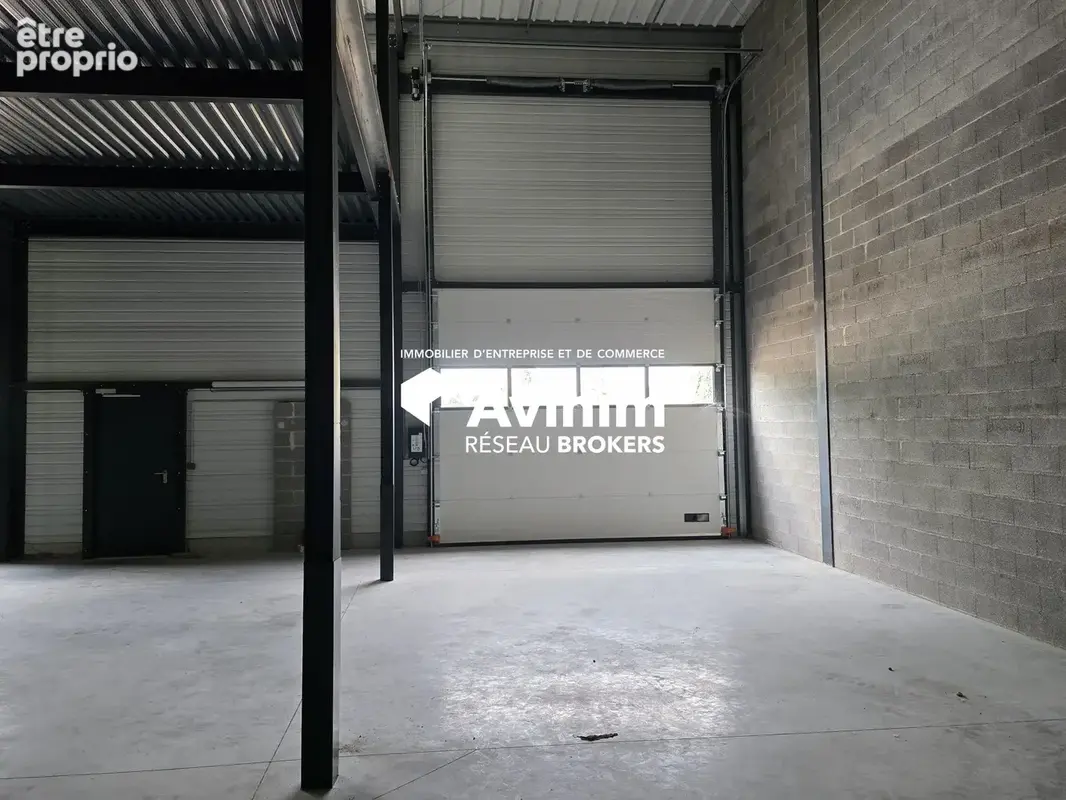 Commerce 181 m² à vendre à Lunel (34400) - photo 2
