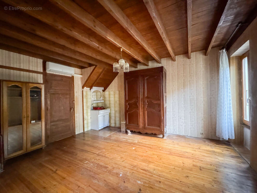 Maison à SERRIERES
