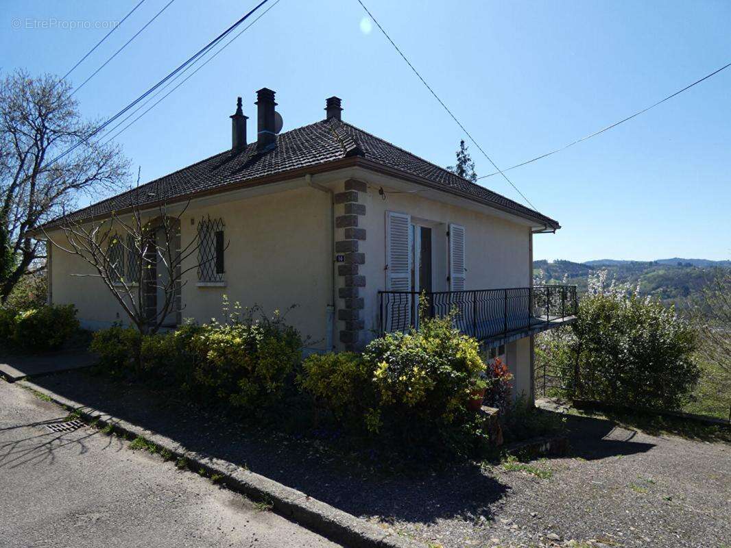 Maison sur les hauteurs de Tulle vue dégagée - au calme - photo 2