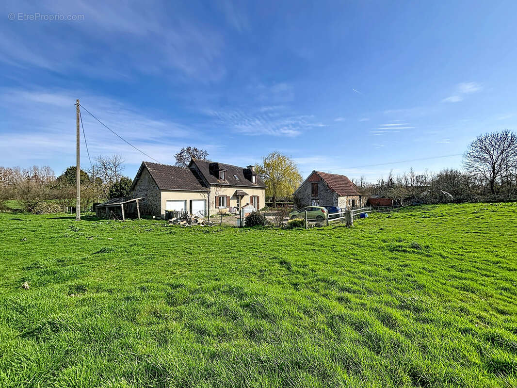 Maison à SAINT-CLAIR-SUR-L'ELLE
