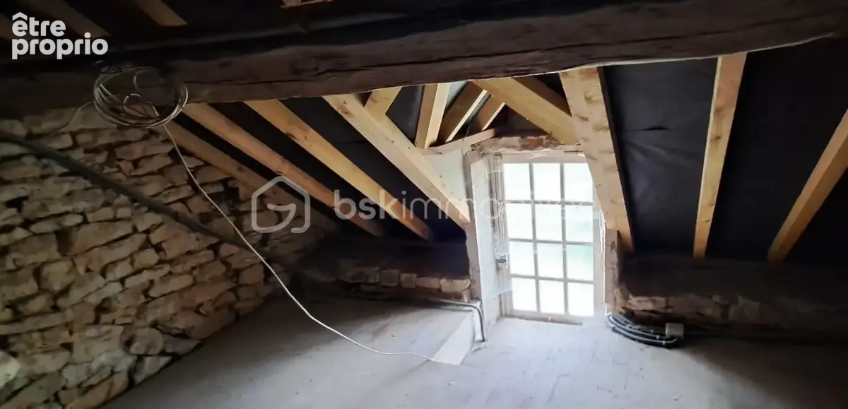 Authentique propriété bourguignonne à rénover aux portes de Vézelay – Charme, potentiel et douceur de vivre - photo 12