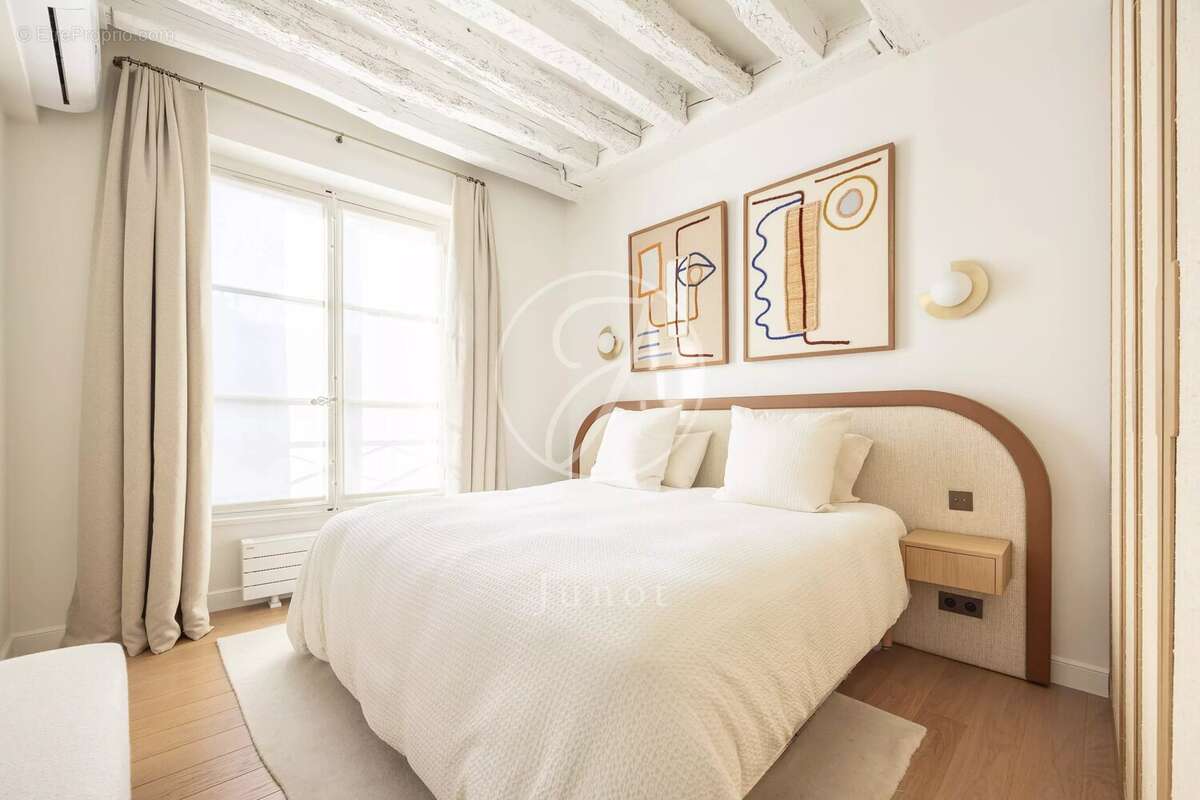 Appartement à PARIS-6E