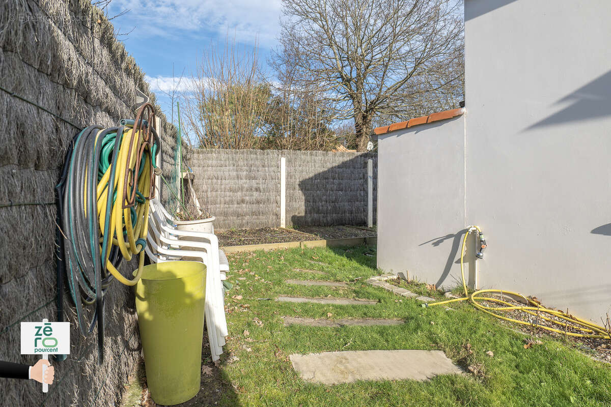 Maison à LANDEVIEILLE