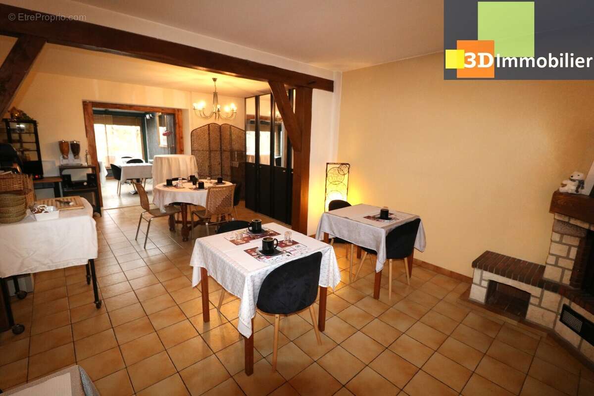 370 m² à Dole  - photo 8