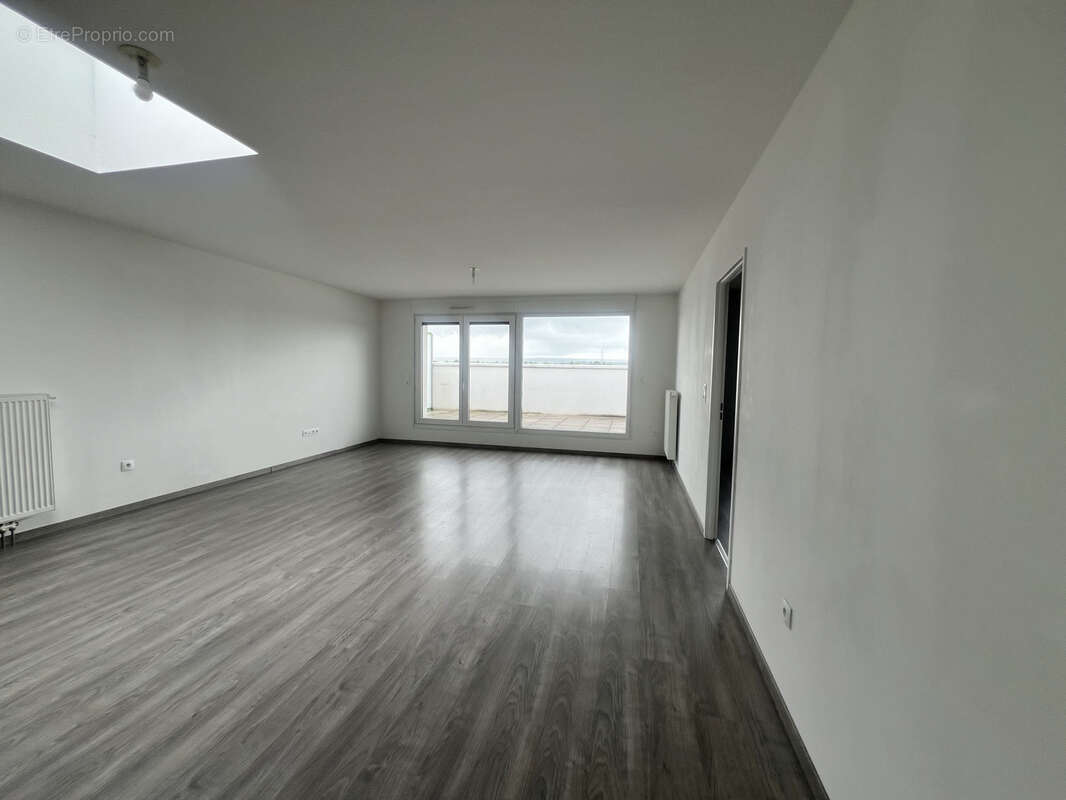 Appartement à BEZANNES