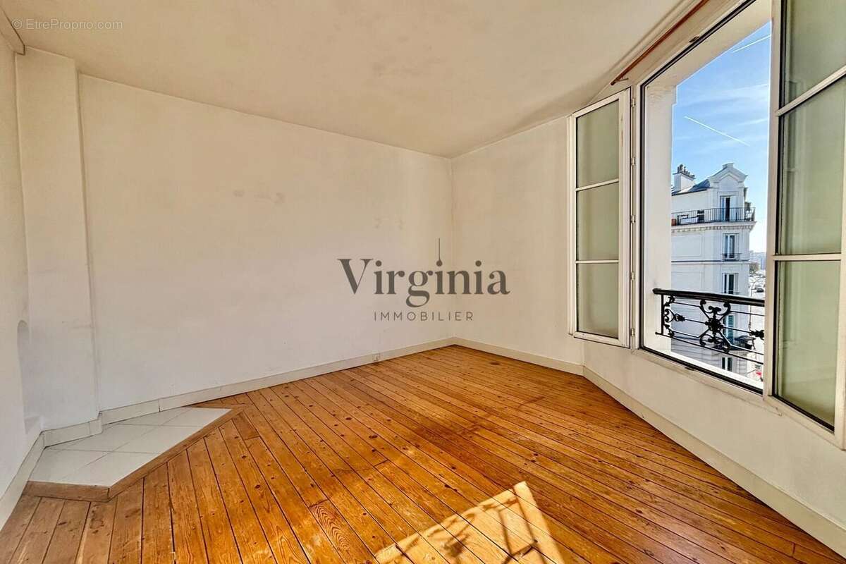 Appartement à CHARENTON-LE-PONT