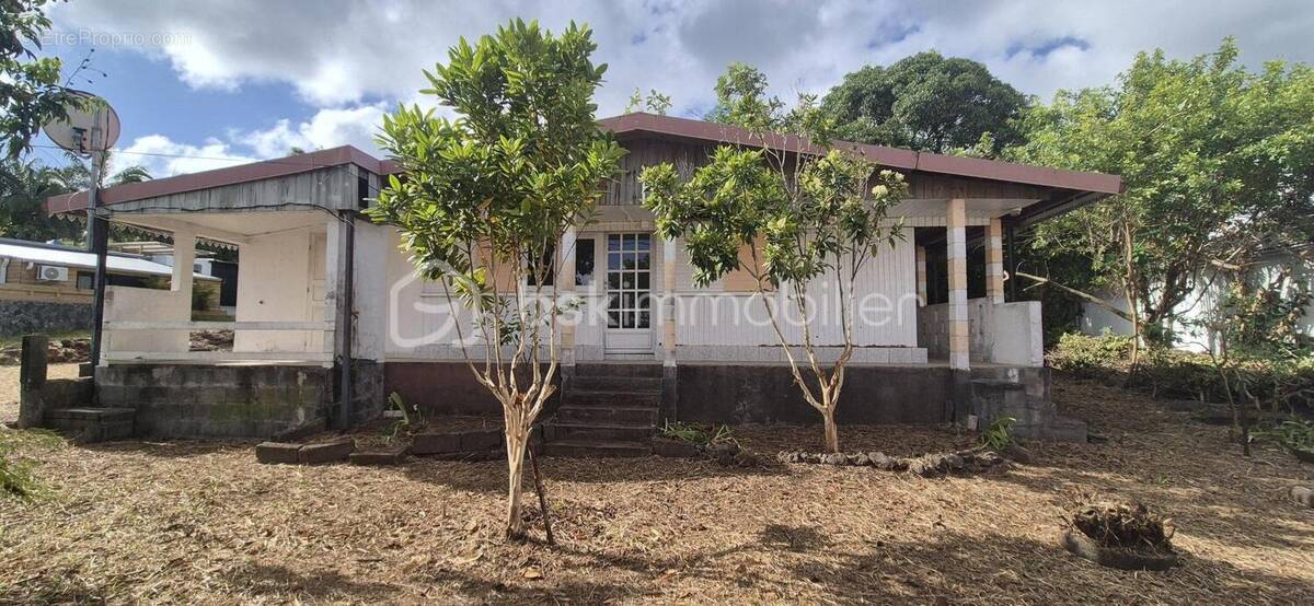 Maison à SAINT-PHILIPPE