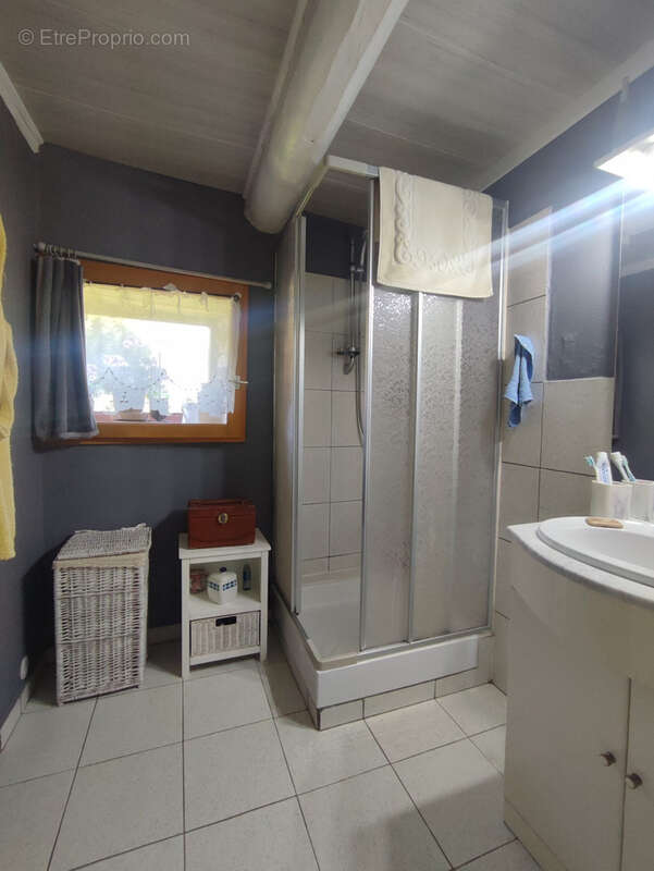 Maison à SAINT-SAUVEUR-LA-SAGNE