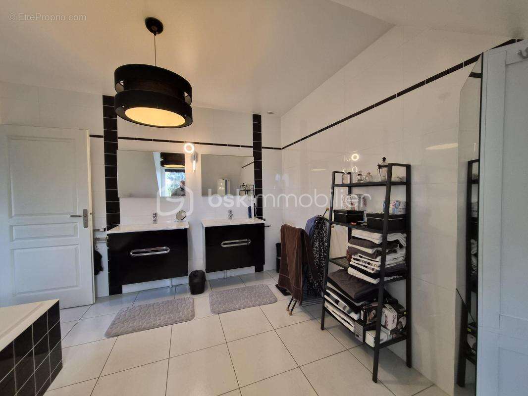 Maison à JOUE-LES-TOURS