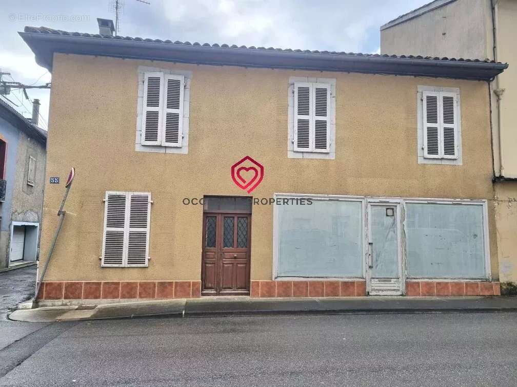 Maison à MONTREJEAU