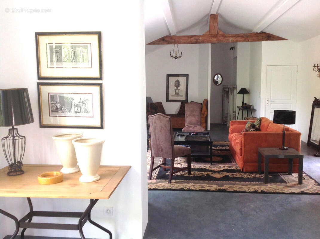 SALON - Maison à SAINT-SIMEUX