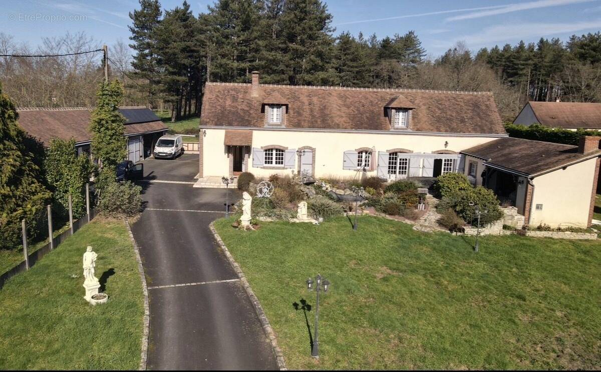 Maison à NEVOY