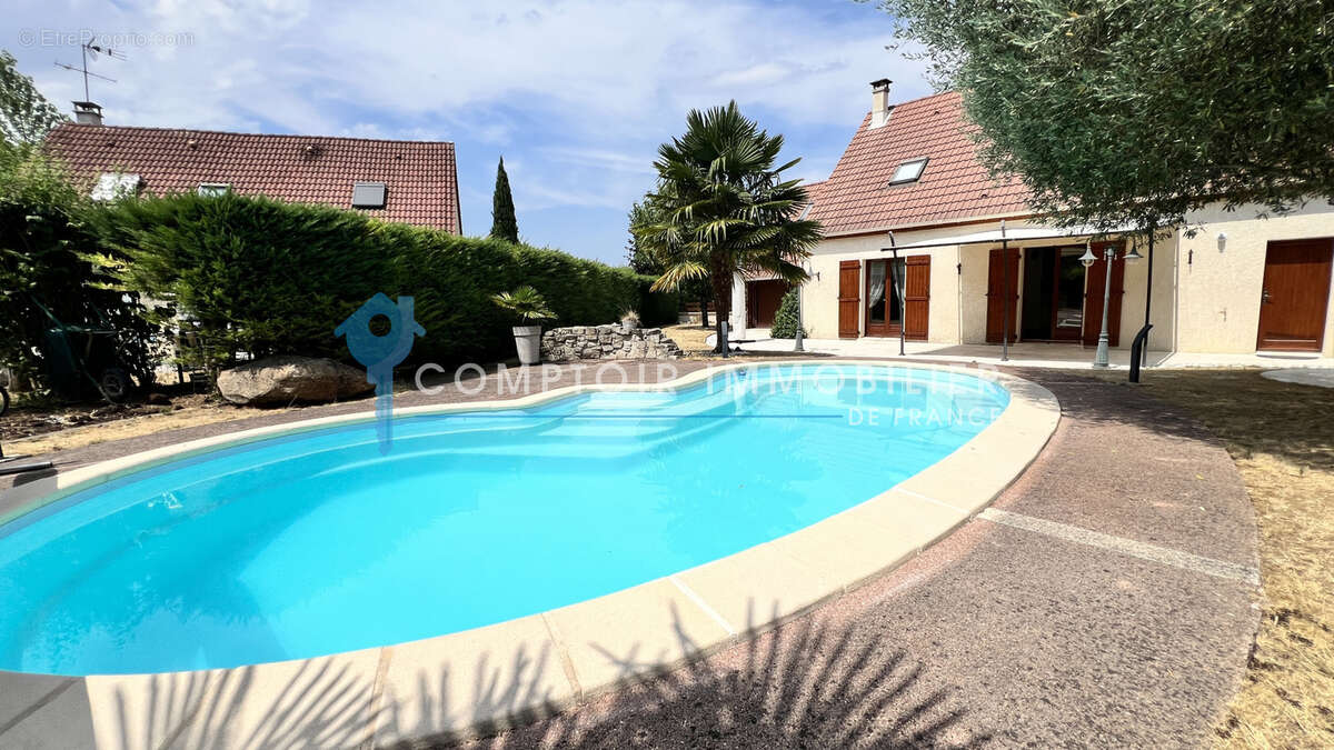 Maison individuelle avec piscine chauffée - photo 2