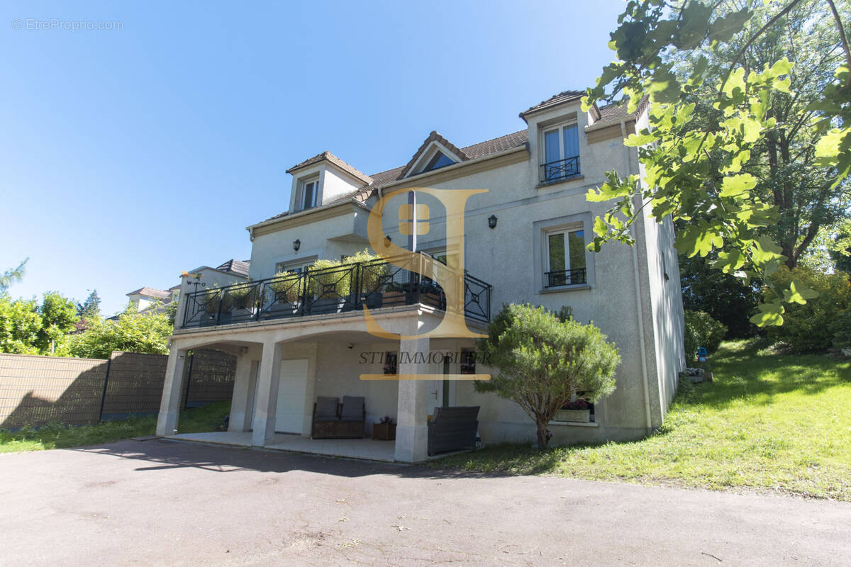 Maison à BOUSSY-SAINT-ANTOINE