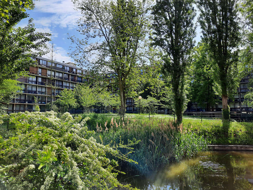 Appartement à FONTENAY-LE-FLEURY