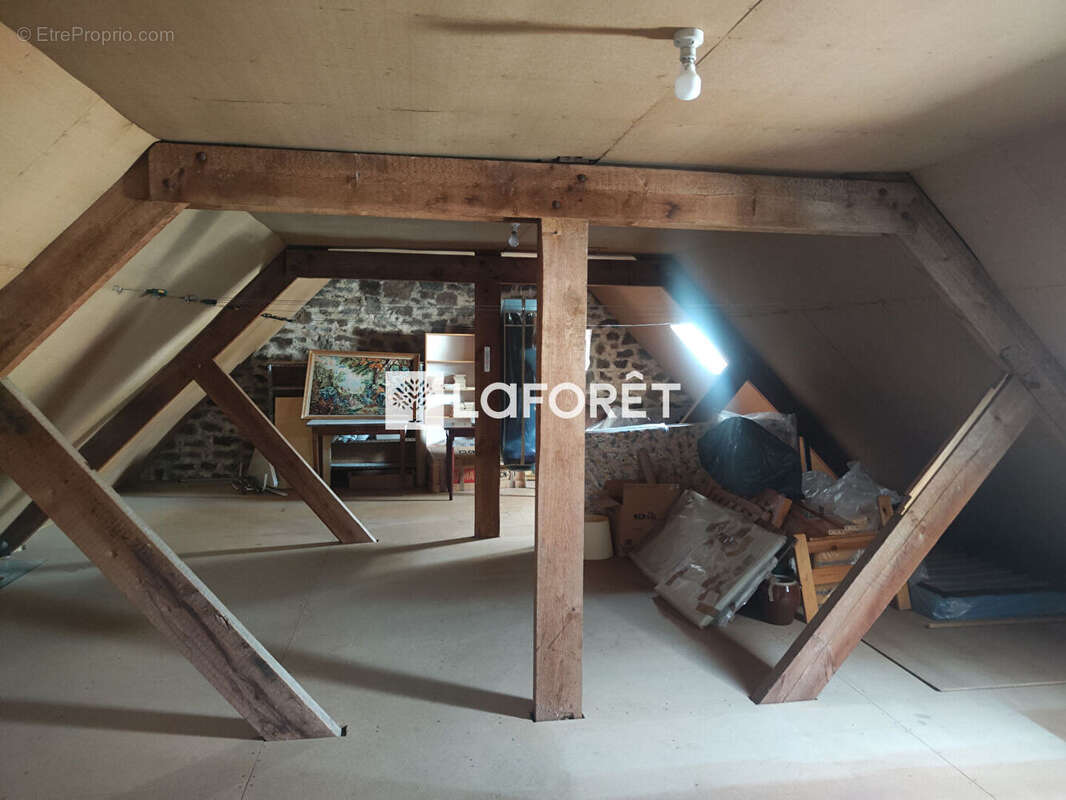 Belle opportunité ! Maison en pierre à fort potentiel ? 5 chambres avec vie de plain-pied, à 5 min de Guingamp - photo 14